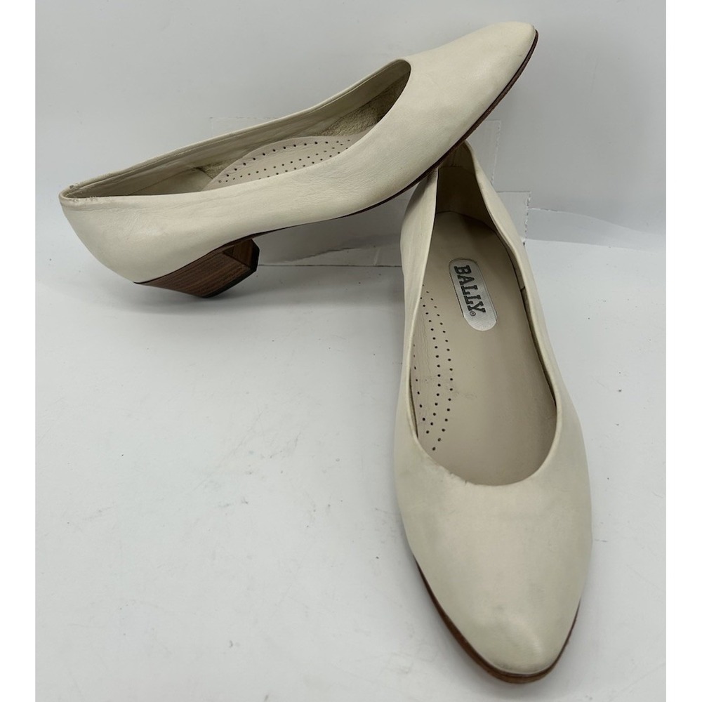 Bally Lela Leather Italian Made Cream Block Heel Women's Size 8 N